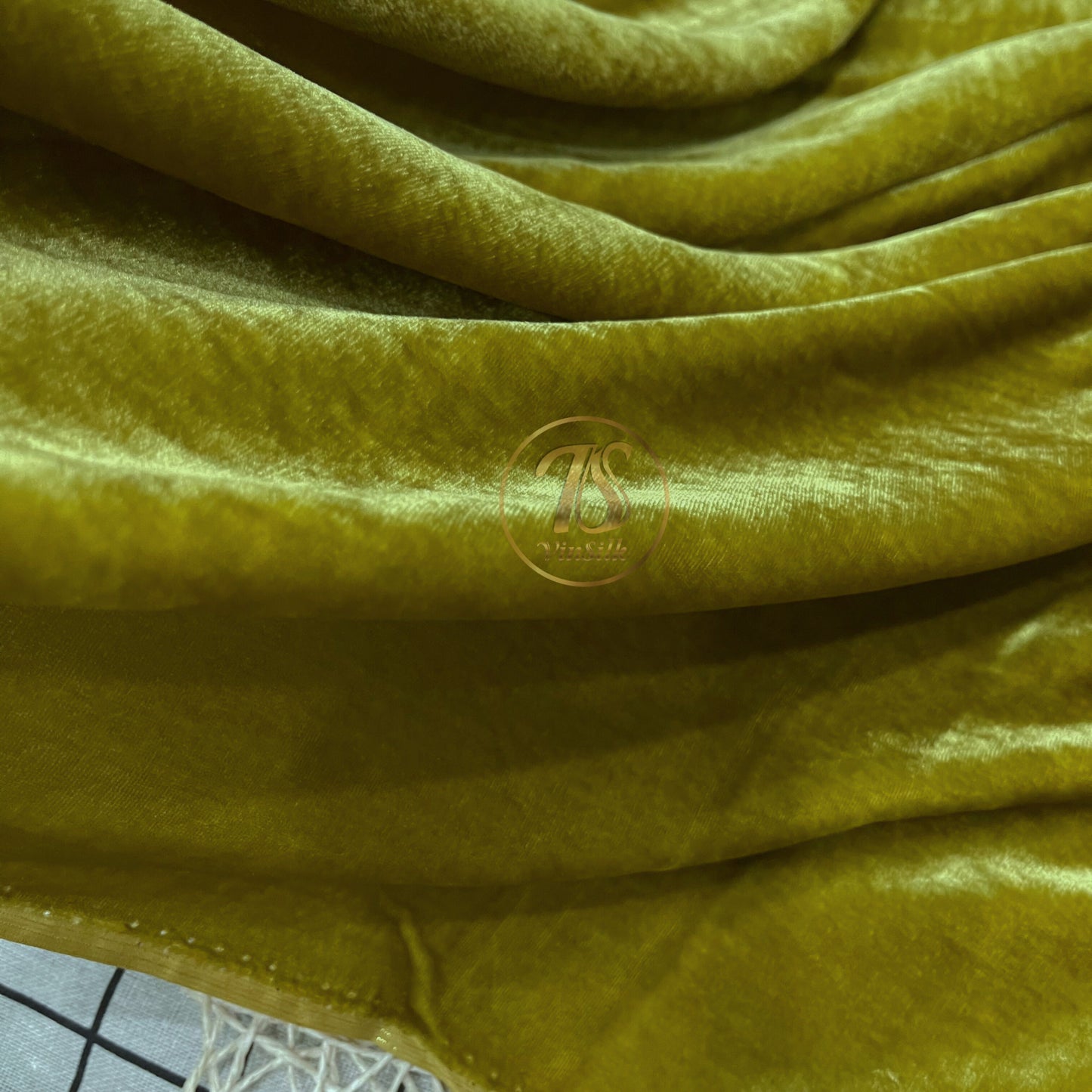 100% MULBERRY SILK VELVET fabric by the yard - Luxury Silk Velvet for Dress, Skirt, High End Garment - Silk apparel fabric - Silk for sewing