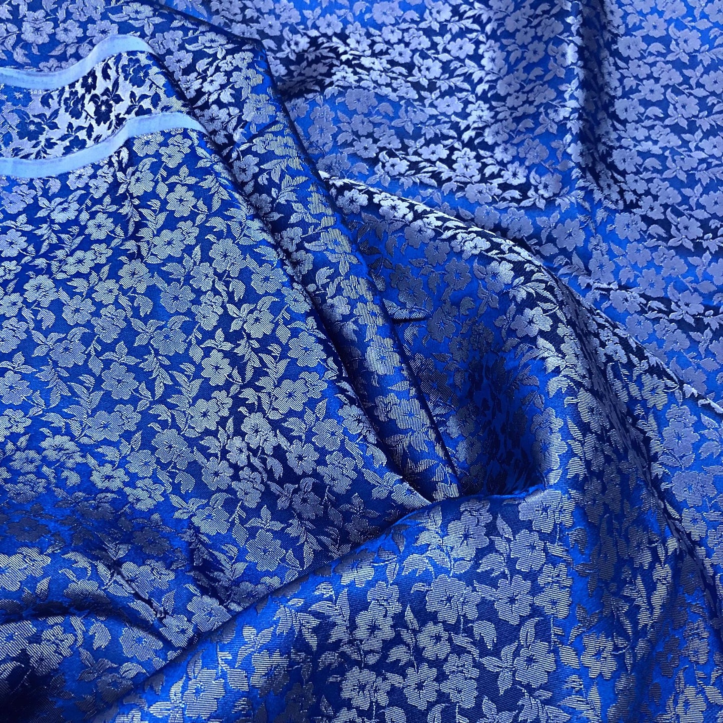 PURE MULBERRY SILK fabric by the yard - Blue floral silk fabric - Handmade fabric ā Dress making ā Silk for sewing - Gift for women