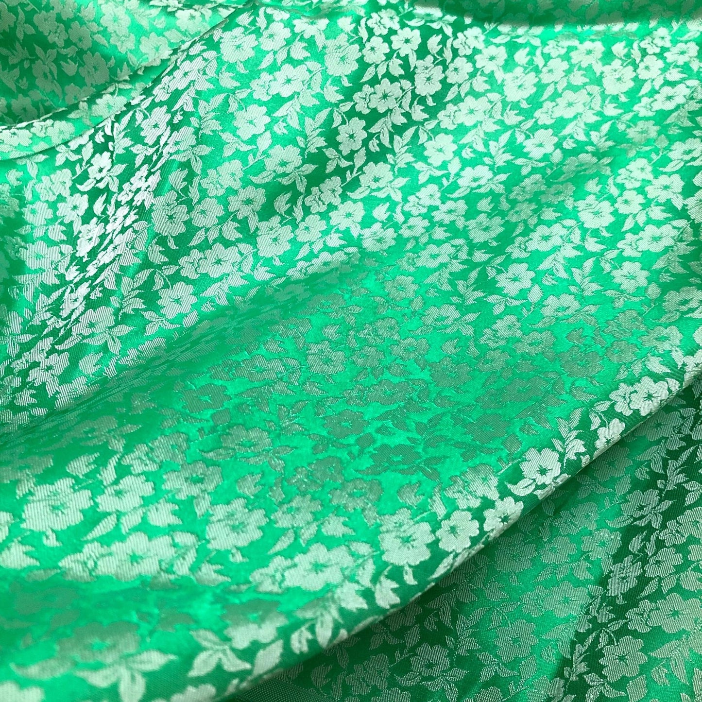 PURE MULBERRY SILK fabric by the yard - Floral silk - Handmade fabric ā Dress making ā Silk for sewing - Gift for women - Sewing clothes