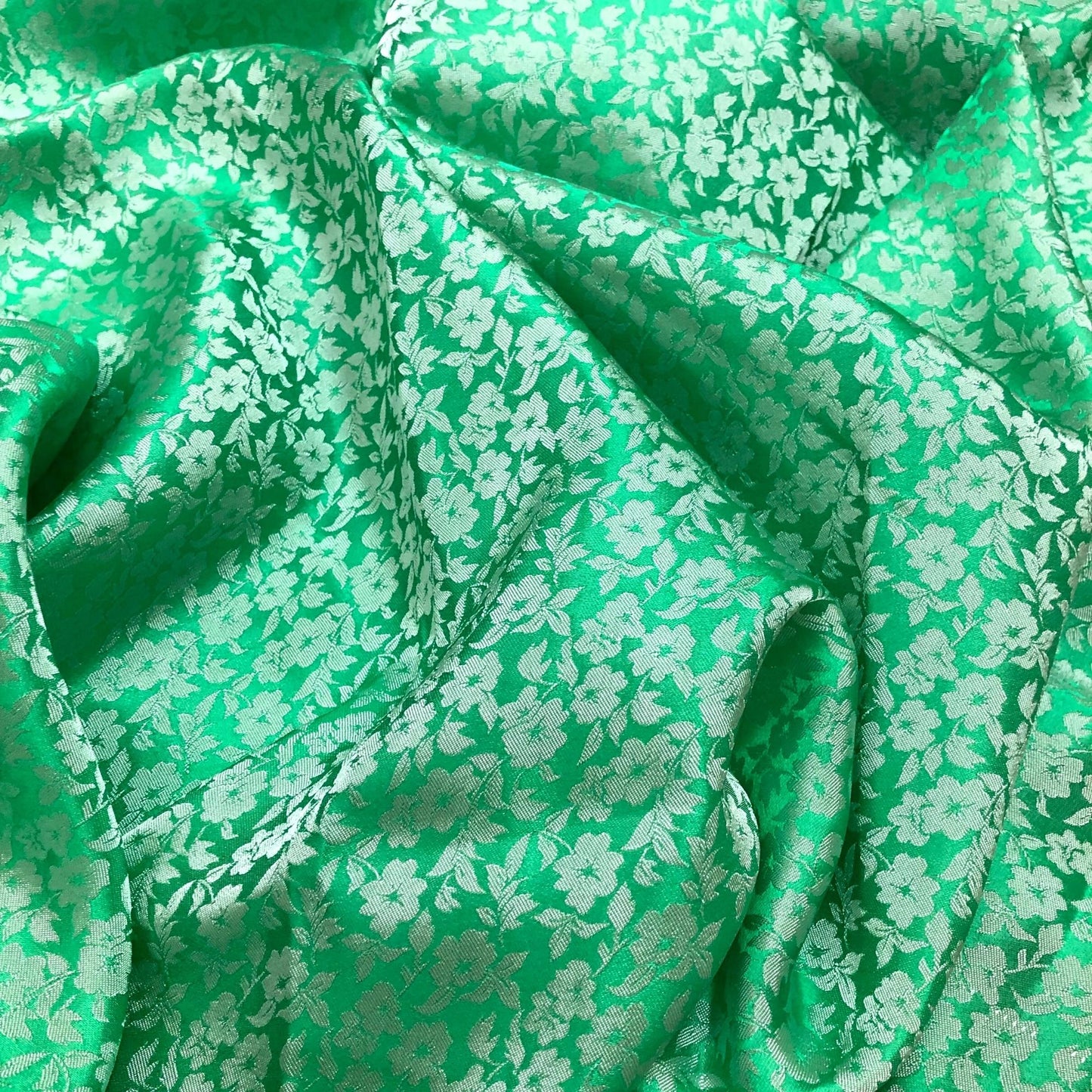 PURE MULBERRY SILK fabric by the yard - Floral silk - Handmade fabric ā Dress making ā Silk for sewing - Gift for women - Sewing clothes