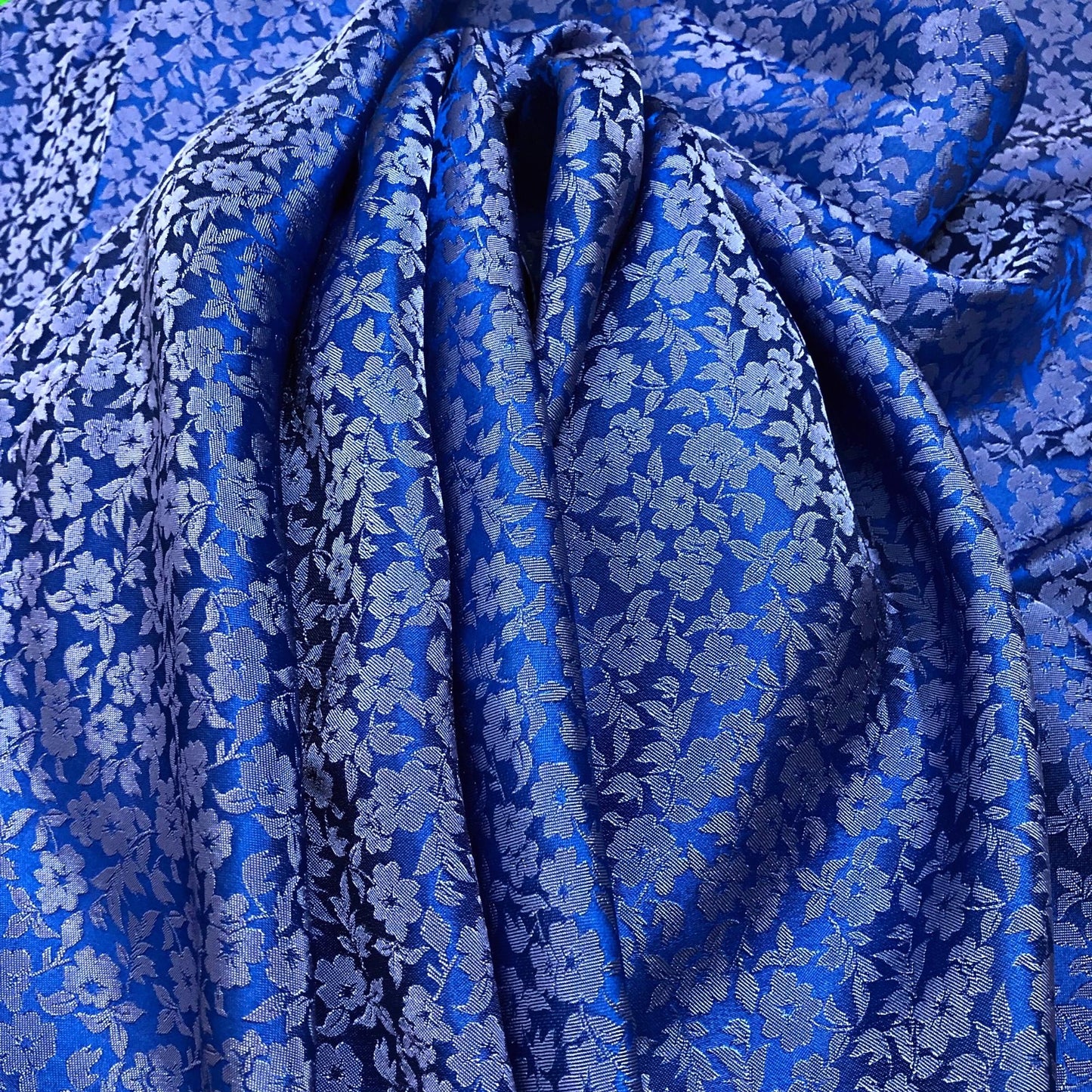 PURE MULBERRY SILK fabric by the yard - Blue floral silk fabric - Handmade fabric ā Dress making ā Silk for sewing - Gift for women