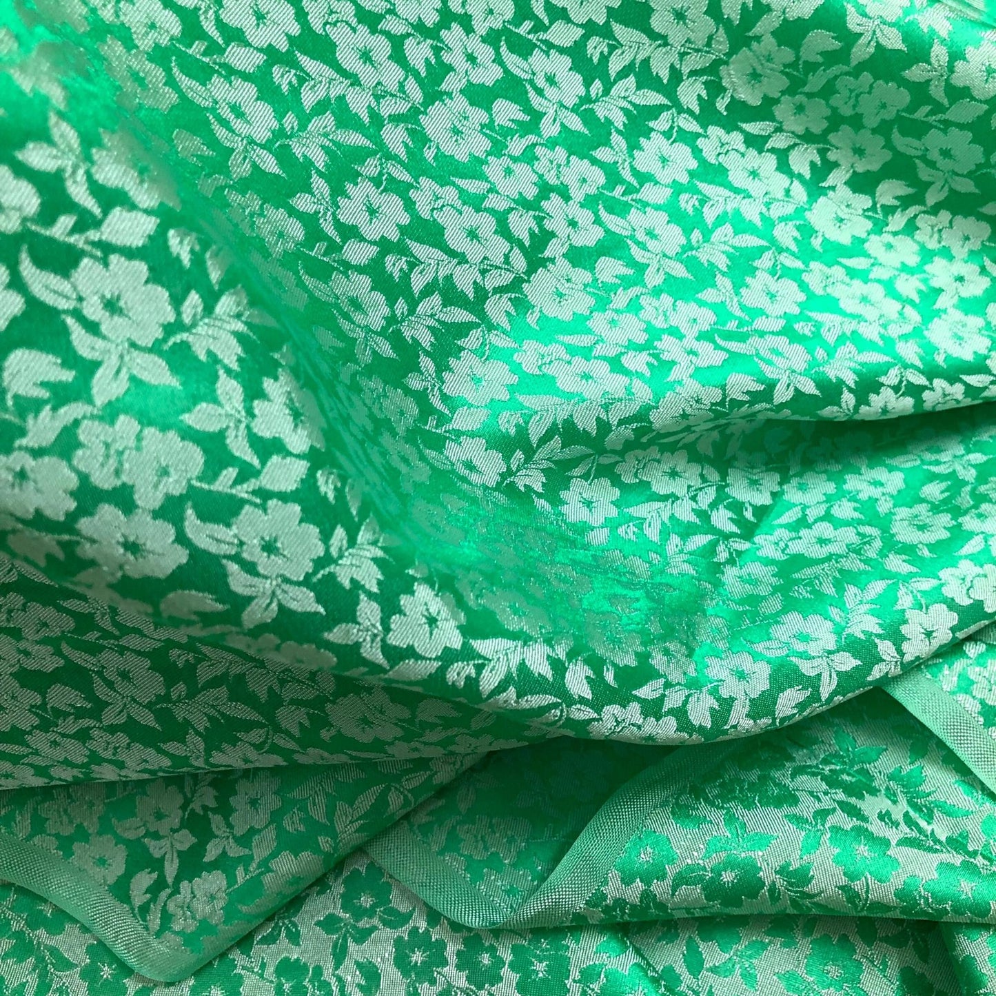 PURE MULBERRY SILK fabric by the yard - Floral silk - Handmade fabric ā Dress making ā Silk for sewing - Gift for women - Sewing clothes