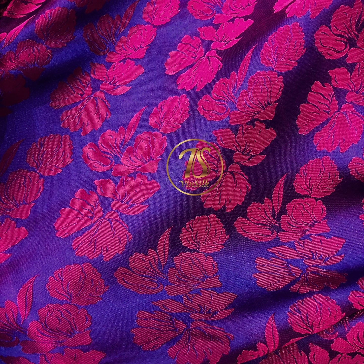 PURE MULBERRY SILK fabric by the yard - Floral pattern silk fabric - Handmade fabric ā Dress making ā Silk for sewing - Gift for women - Silk apparel fabric