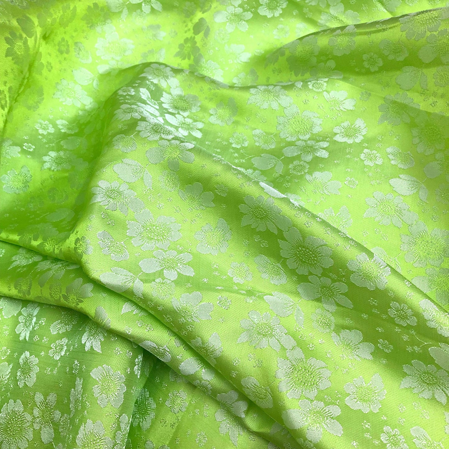 PURE MULBERRY SILK fabric by the yard - Silk floral fabric - Handmade fabric ā Dress making ā Silk for sewing - Gift for women - Silk apparel fabric