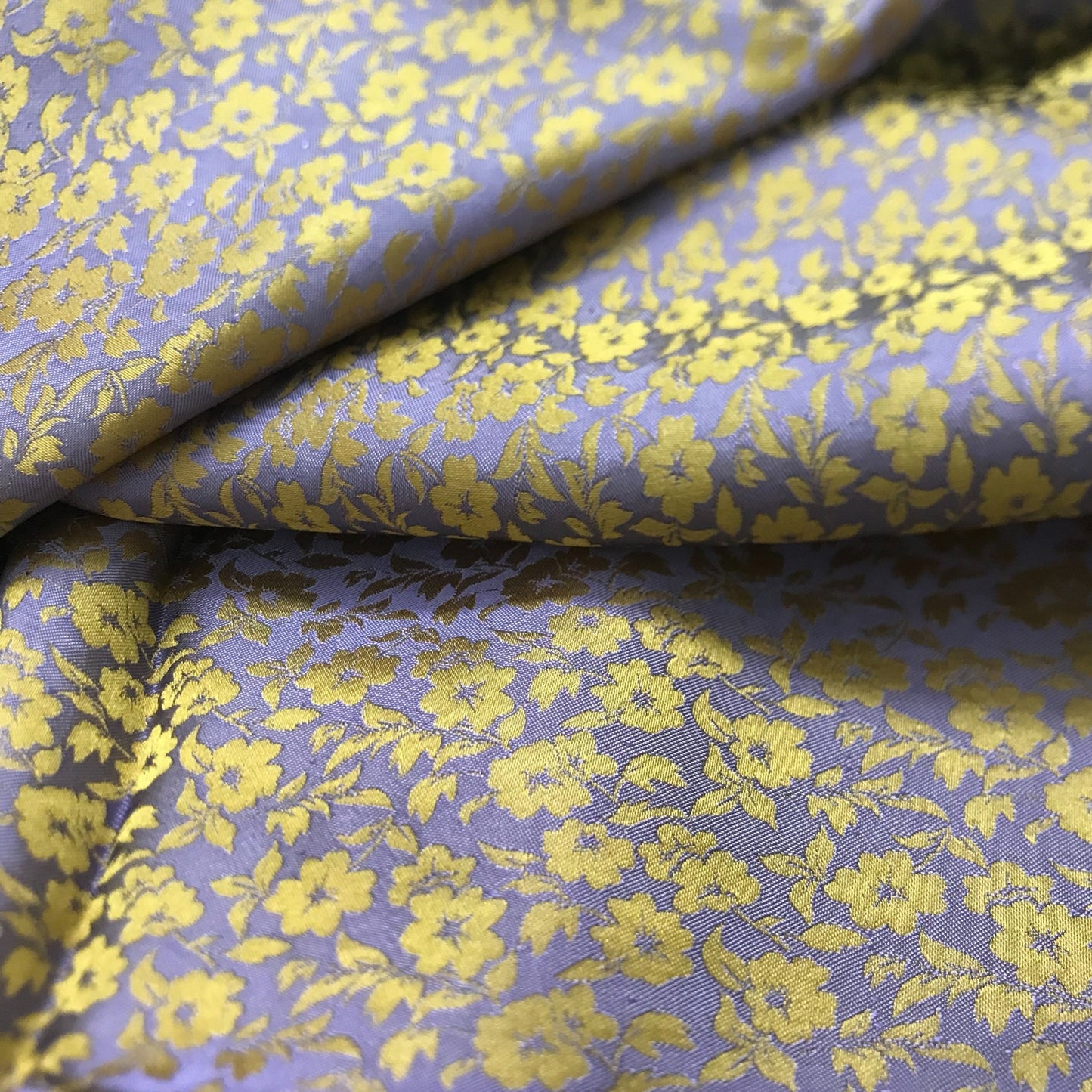 PURE MULBERRY SILK fabric by the yard - Yellow floral pattern fabric - Handmade silk ā Dress making ā Silk for sewing - Gift for her
