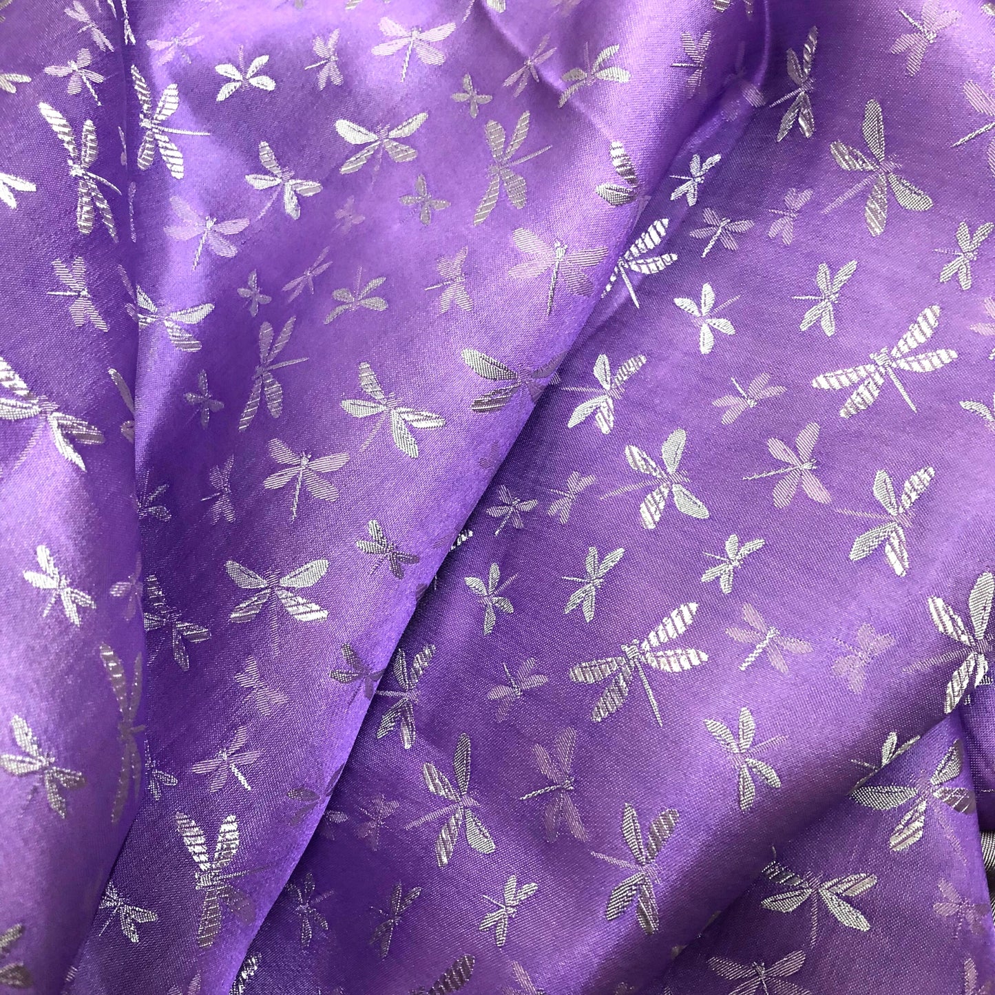 PATTERN MULBERRY SILK fabric by the yard - Purple silk with white pattern fabric - Handmade fabric ā Dress making ā Silk for sewing - Gift for women