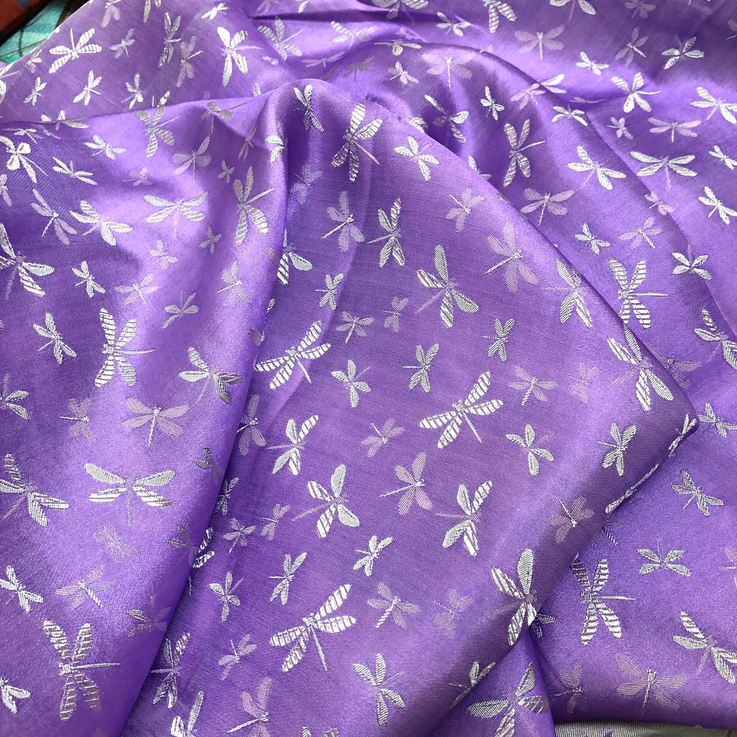PATTERN MULBERRY SILK fabric by the yard - Purple silk with white pattern fabric - Handmade fabric ā Dress making ā Silk for sewing - Gift for women