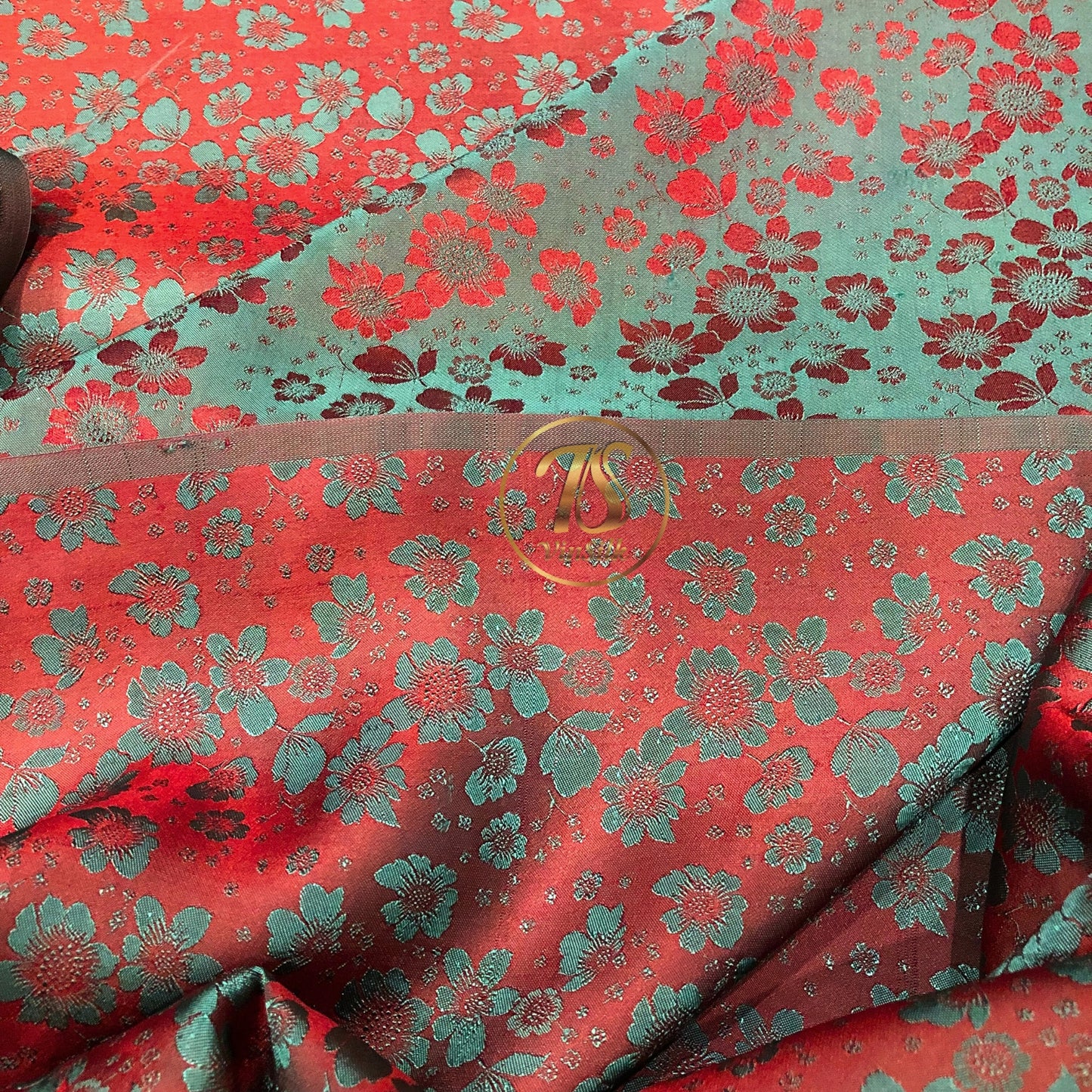 PURE MULBERRY SILK fabric by the yard - Red silk with gray floral pattern - Handmade fabric ā Dress making ā Silk for sewing - Gift for women