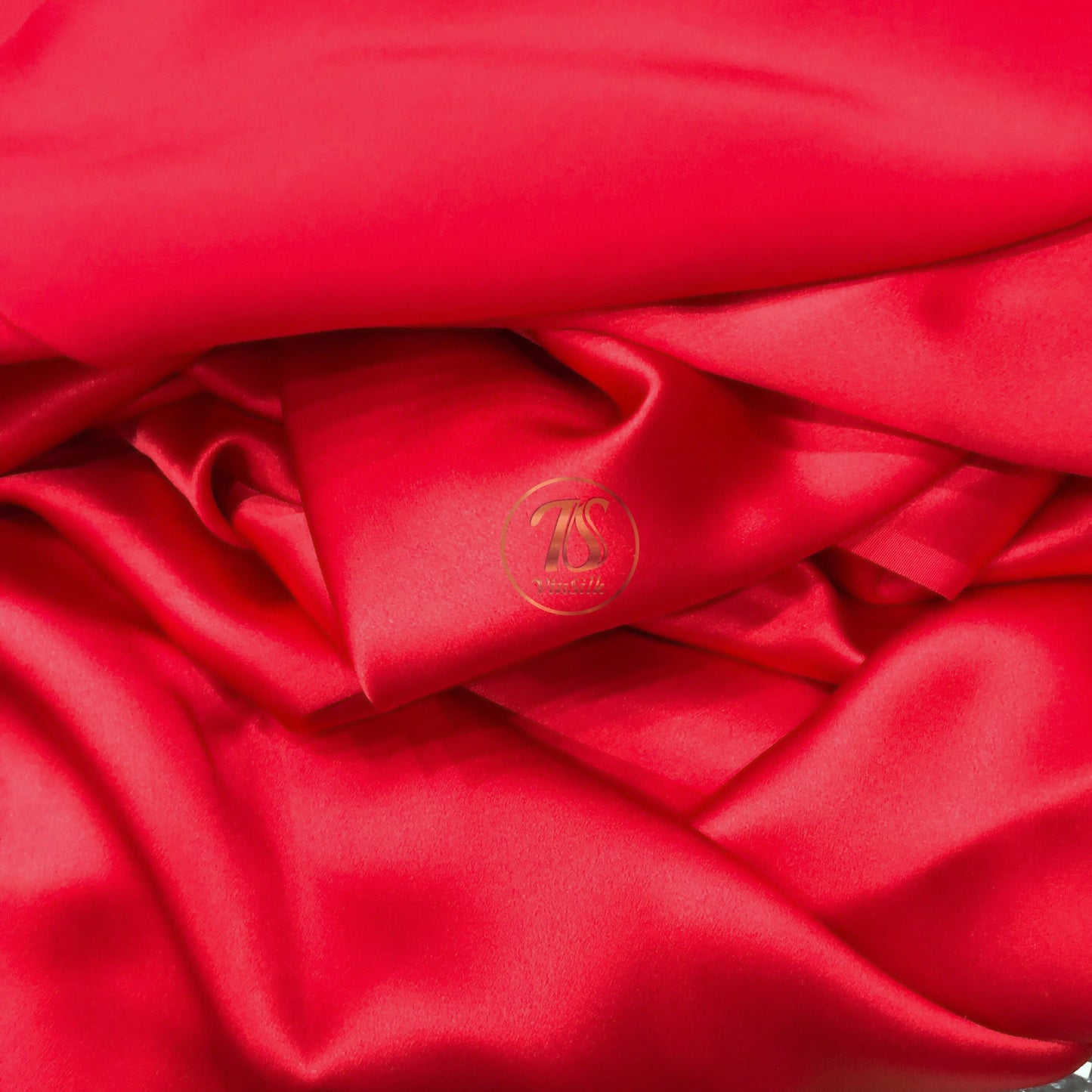 100% PURE MULBERRY SILK fabric by the yard – Satin silk fabric – 19mm - Organic fiber - Wedding dress - Gift for women - Red silk satin