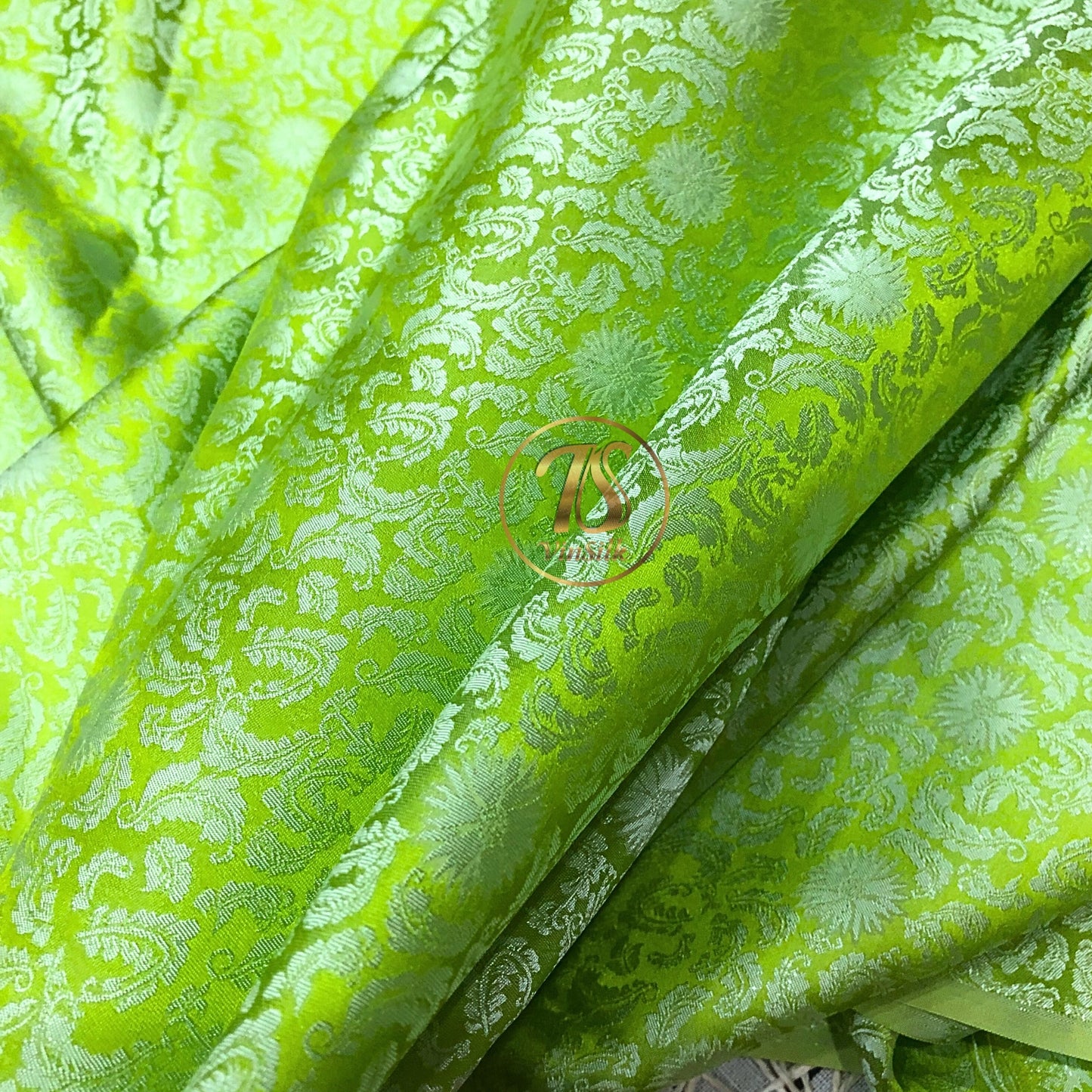 Green silk fabric with mulberry chrysanthemum pattern, Pure mulberry silk, Handmade fabric, Organic fiber, Vintage textile