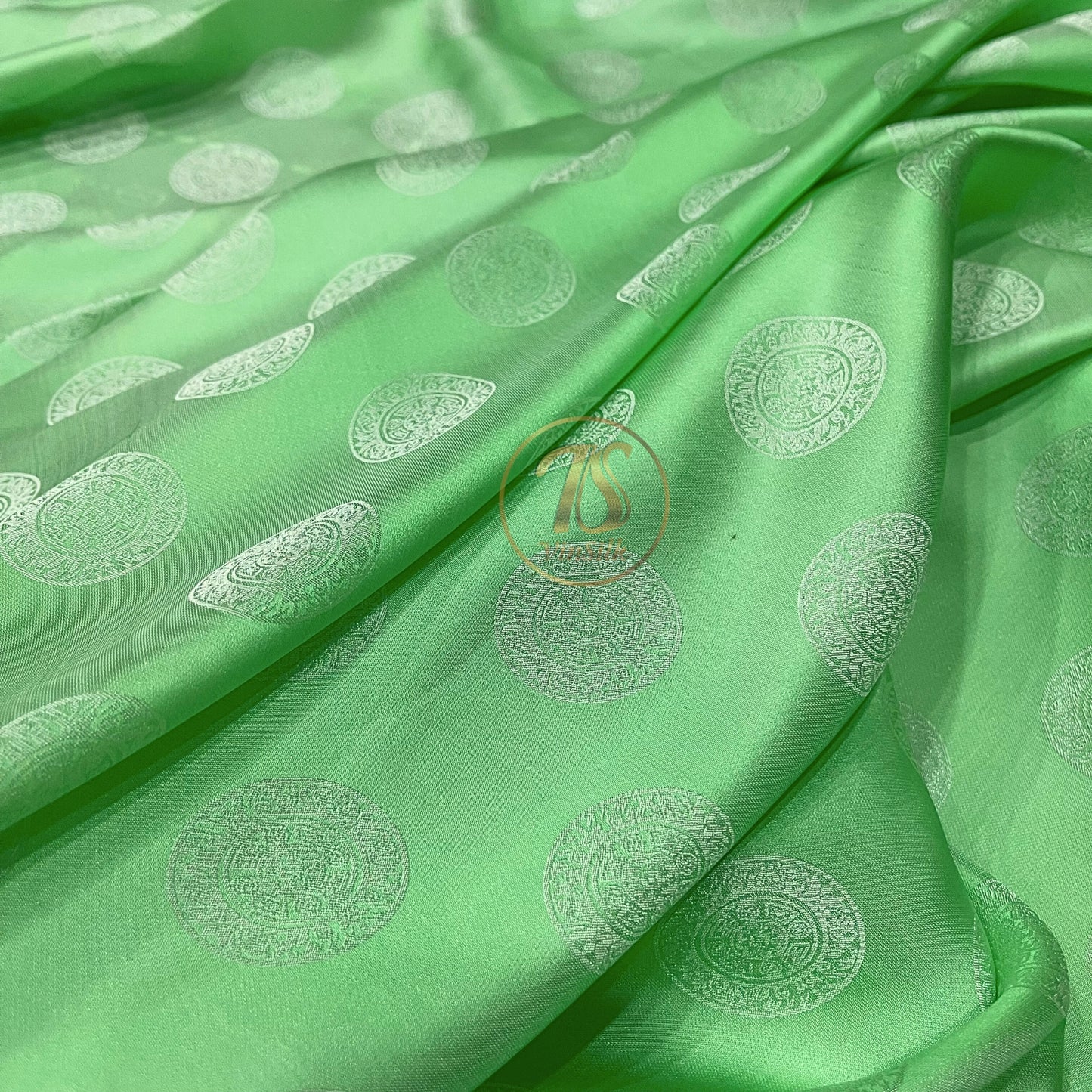Light green silk fabric with mulberry Emerald pattern, Pure mulberry silk, Handmade fabric, Organic fiber, Vintage textile
