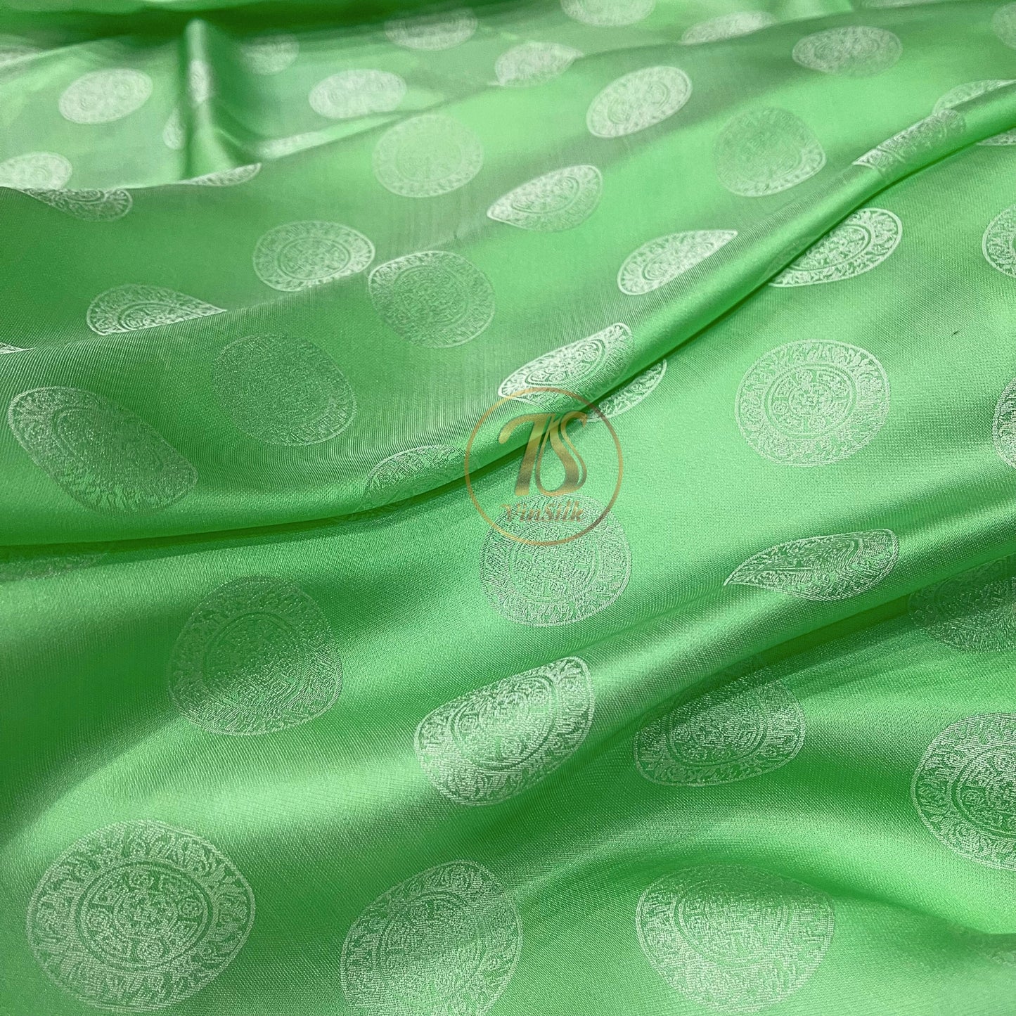 Light green silk fabric with mulberry Emerald pattern, Pure mulberry silk, Handmade fabric, Organic fiber, Vintage textile
