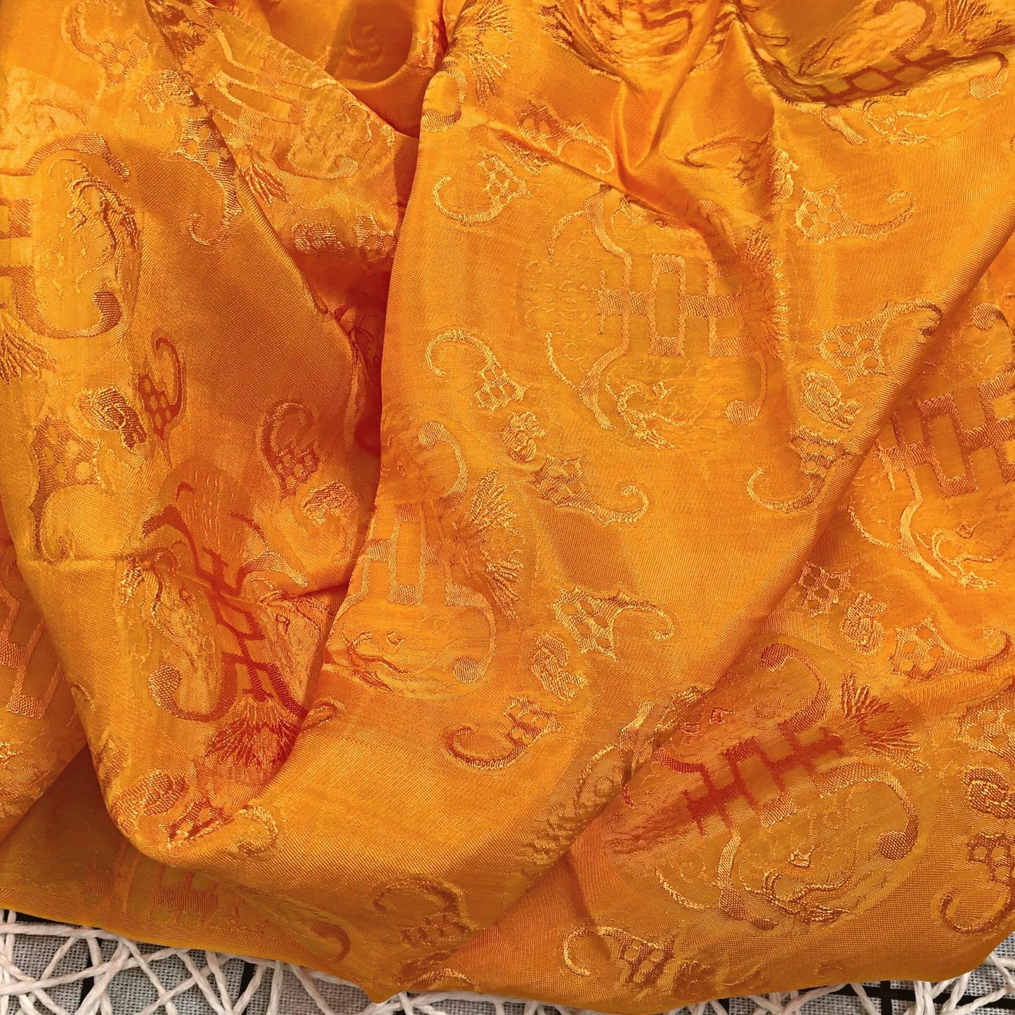 PATTERN MULBERRY SILK fabric by the yard - Yellow pattern silk - Handmade silk – Dress making – Silk apparel fabric